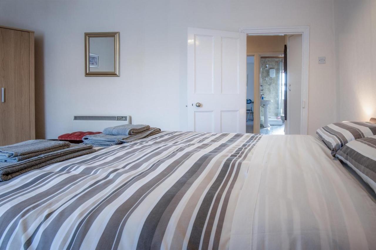 Dragons Den - 2 Bedroom Apartment - Tenby Exteriér fotografie