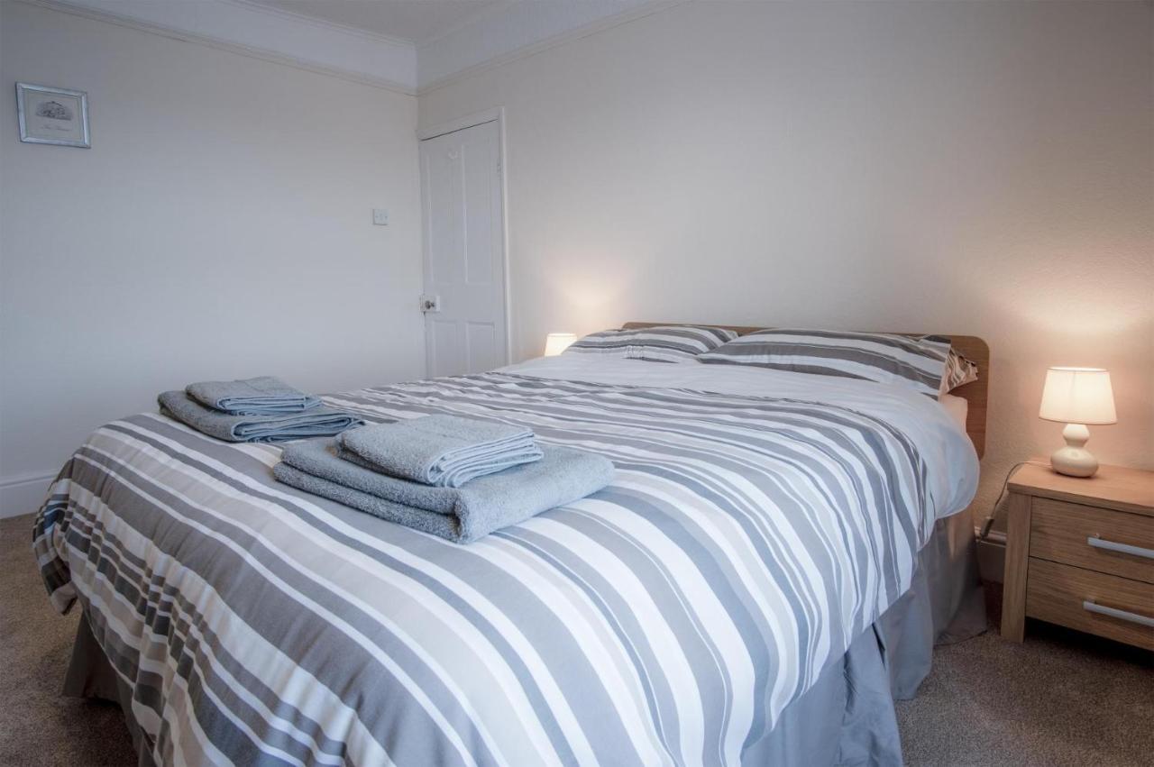 Dragons Den - 2 Bedroom Apartment - Tenby Exteriér fotografie
